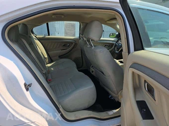2014 Ford Taurus SE – miniatura 16