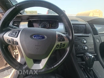 2014 Ford Taurus SEL – miniatura 11