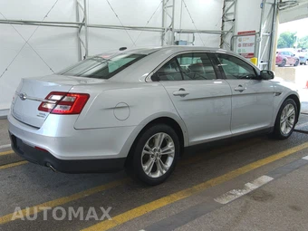 2014 Ford Taurus SEL – miniatura 4