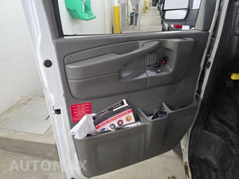 2014 GMC Savana 2500 Cargo Van 1WT 135.0" WB - miniatura 9
