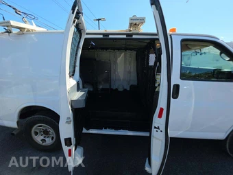 2014 GMC Savana 2500 Cargo Van 1WT 135.0" WB - miniatura 13