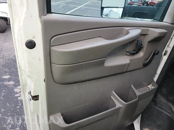 2014 GMC Savana 3500 Cutaway 1WT DRW – miniatura 9