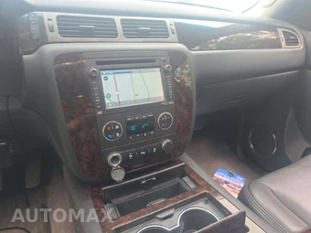 2014 GMC Yukon Denali 5SA – miniatura 10
