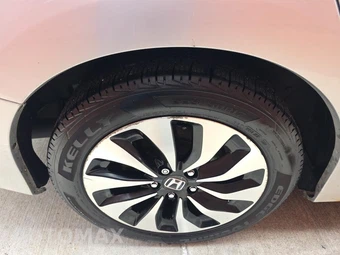 2014 Honda Accord Hybrid EX-L Sedan - miniatura 10