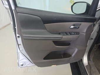 2014 Honda Odyssey LX 118.1" WB – miniatura 9