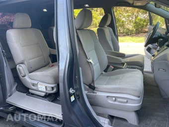 2014 Honda Odyssey LX 118.1" WB - miniatura 31
