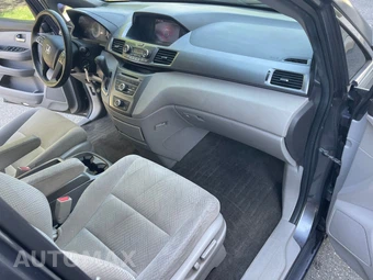2014 Honda Odyssey LX 118.1" WB - miniatura 32