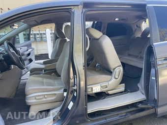 2014 Honda Odyssey LX 118.1" WB - miniatura 35