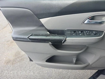 2014 Honda Odyssey LX 118.1" WB – miniatura 25