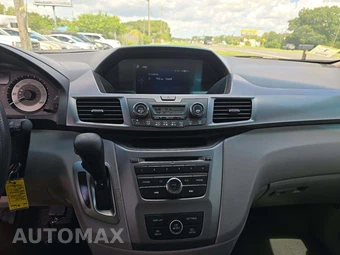 2014 Honda Odyssey LX 118.1" WB - miniatura 10