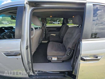 2014 Honda Odyssey LX 118.1" WB - miniatura 13
