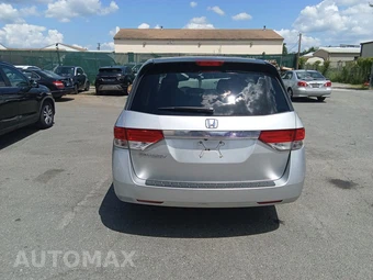 2014 Honda Odyssey LX 118.1" WB - miniatura 4
