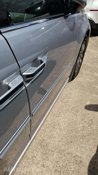 2014 Honda Odyssey Touring 118.1" WB – miniatura 25