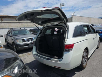 2014 Honda Odyssey Touring 118.1" WB - miniatura 15