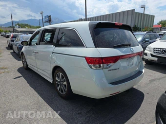 2014 Honda Odyssey Touring 118.1" WB - miniatura 2