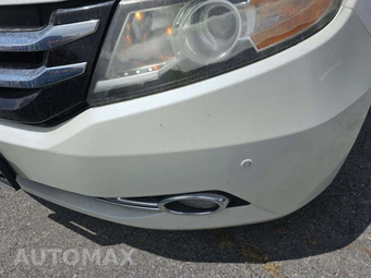 2014 Honda Odyssey Touring 118.1" WB - miniatura 23