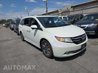 2014 Honda Odyssey Touring 118.1" WB - miniatura 4