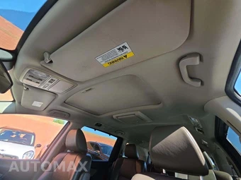 2014 Honda Odyssey Touring 118.1" WB - miniatura 11