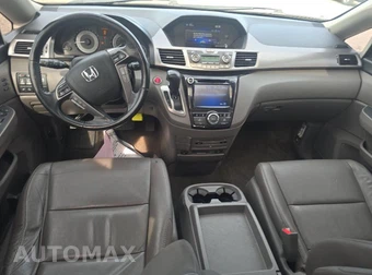 2014 Honda Odyssey Touring 118.1" WB - miniatura 7