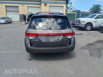 2014 Honda Odyssey Touring 118.1" WB - miniatura 3
