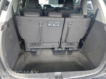 2014 Honda Odyssey Touring 118.1" WB - miniatura 9