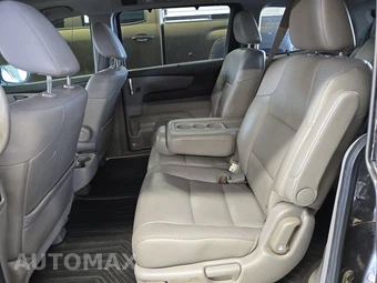 2014 Honda Odyssey Touring Elite 118.1" WB - miniatura 13