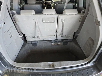 2014 Honda Odyssey Touring Elite 118.1" WB - miniatura 17
