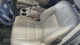 2014 Honda Odyssey Touring Elite 118.1" WB - miniatura 25