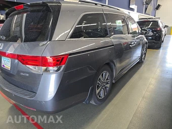 2014 Honda Odyssey Touring Elite 118.1" WB - miniatura 4