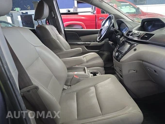 2014 Honda Odyssey Touring Elite 118.1" WB - miniatura 8