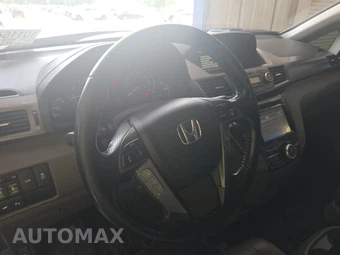 2014 Honda Odyssey Touring Elite 118.1" WB - miniatura 10