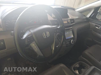 2014 Honda Odyssey Touring Elite 118.1" WB - miniatura 11