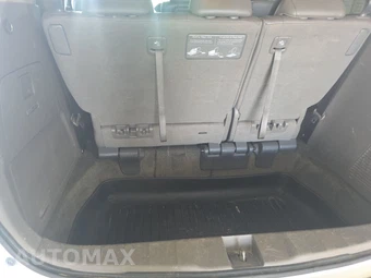 2014 Honda Odyssey Touring Elite 118.1" WB - miniatura 16