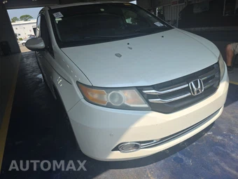2014 Honda Odyssey Touring Elite 118.1" WB - miniatura 3