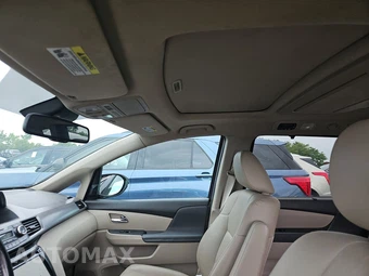 2014 Honda Odyssey Touring w/Navigation & RES – miniatura 19