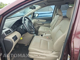 2014 Honda Odyssey Touring w/Navigation & RES – miniatura 7