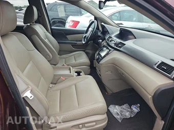 2014 Honda Odyssey Touring w/Navigation & RES – miniatura 8