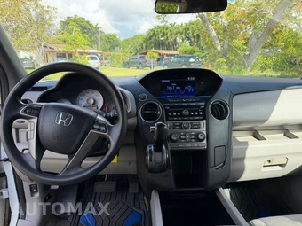 2014 Honda Pilot LX - miniatura 9