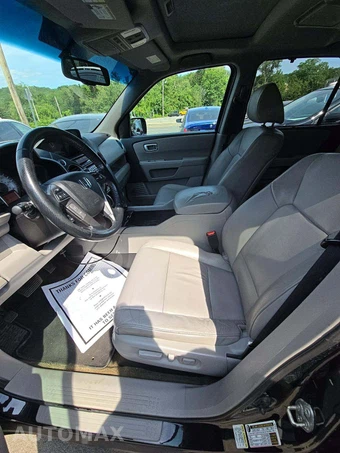 2014 Honda Pilot Touring w/Navigation & RES – miniatura 6