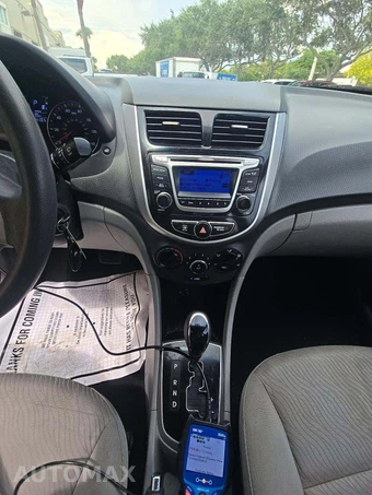 2014 Hyundai Accent GLS Sedan – miniatura 7