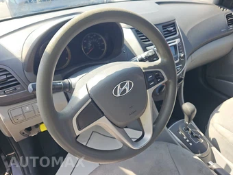 2014 Hyundai Accent GS Hatchback – miniatura 10