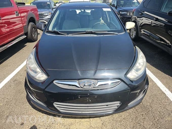 2014 Hyundai Accent GS Hatchback – miniatura 2
