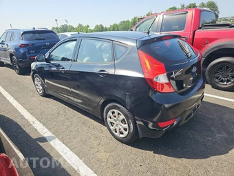2014 Hyundai Accent GS Hatchback – miniatura 6