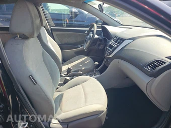 2014 Hyundai Accent GS Hatchback – miniatura 8