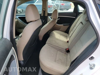 2014 Hyundai Elantra GT Hatchback – miniatura 13