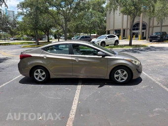 2014 Hyundai Elantra SE Sedan - miniatura 11