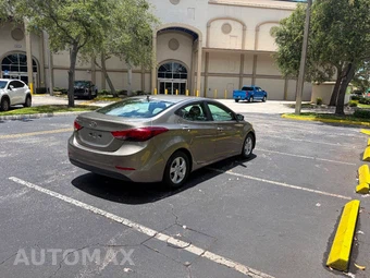2014 Hyundai Elantra SE Sedan - miniatura 14