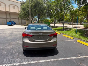 2014 Hyundai Elantra SE Sedan - miniatura 17