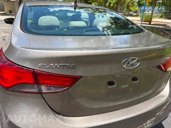2014 Hyundai Elantra SE Sedan - miniatura 18