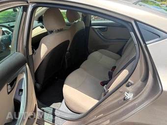 2014 Hyundai Elantra SE Sedan - miniatura 23